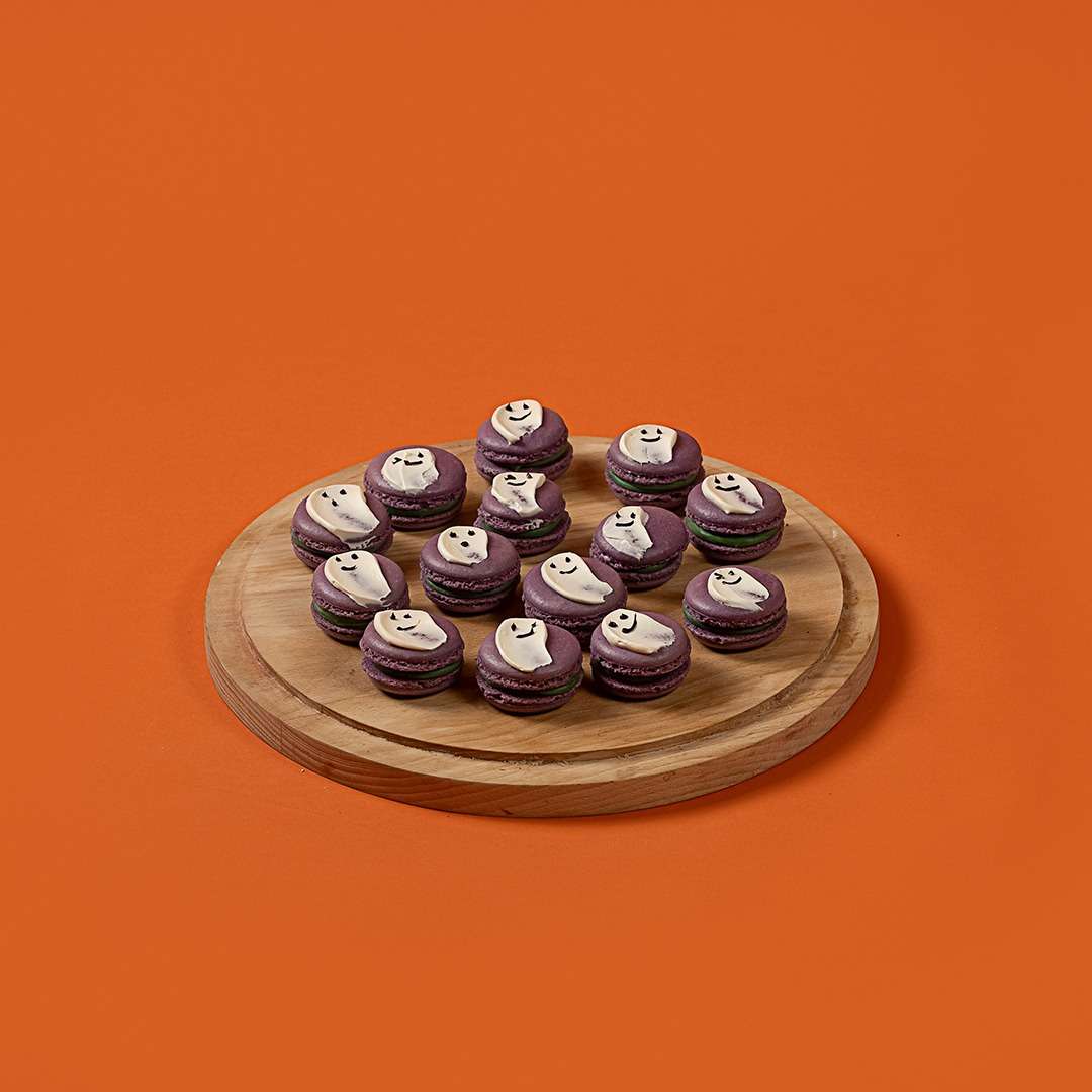 Halloween Ghostly Macarons