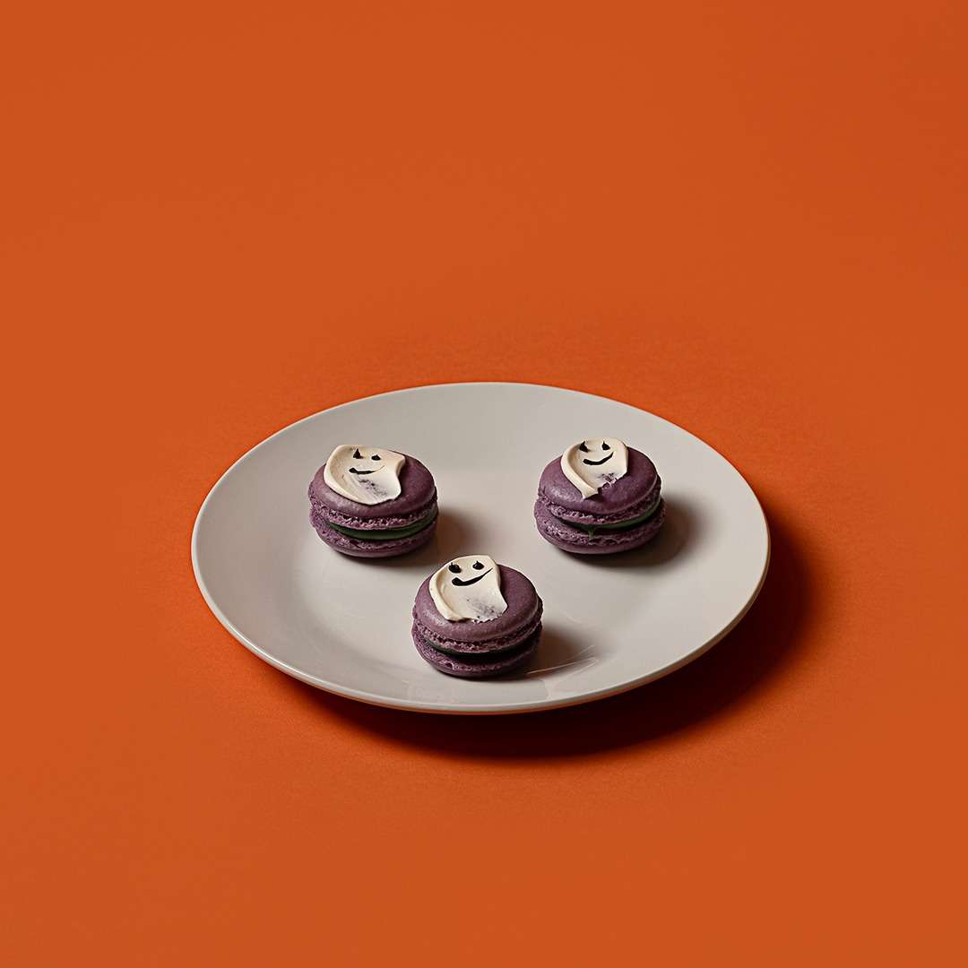 Halloween Ghostly Macarons